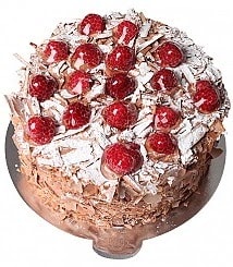 6–9 Kişilik Çikolatalı Frambuazlı Yaş Pasta Şık Tatlı Sunum